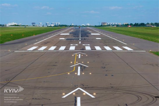 Аэропорт Жуляны объявил о завершении ремонта полосы
