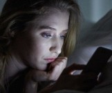 Ученые разрешили пользоваться смартфонами перед сном