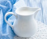 Для чего необходимо пить молоко перед сном Для чего необходимо пить молоко перед сном