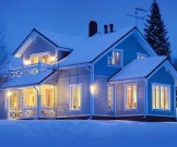 Зимой настроение поднимут разноцветные краски и яркое освещение