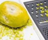 Гладкие и мягкие пятки: эффективное средство с лимонной кожурой