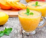 Ученые рассказали, можно ли пить фруктовые соки натощак