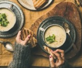 Почему зимой постоянно хочется есть? Почему зимой постоянно хочется есть?