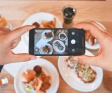 Сильная увлеченность смартфоном повышает риск ожирени