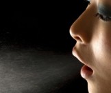 6 средств, помогающих быстро избавиться от неприятного запаха изо рта