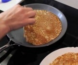 Ученые рассказали о способе приготовления идеальных блинов