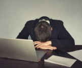 Безразличие к труду может говорить о профессиональном выгорании Безразличие к труду может говорить о профессиональном выгорании
