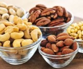 Названы продукты, опасные для жизни и здоровья детей