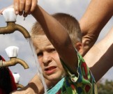Ученые утверждают, что 80% водопроводной воды в мире содержит пластик