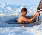 В прорубь с головой: чем полезно моржевание В прорубь с головой: чем полезно моржевание