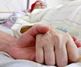 Врач указал 4 категории людей, для которых коронавирус смертельно опасен