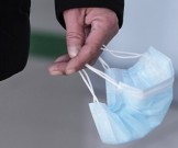 В Киеве установили автоматы по продаже медицинских масок В Киеве установили автоматы по продаже медицинских масок