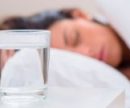 Почему нельзя пить воду, оставленную на ночь в стакане